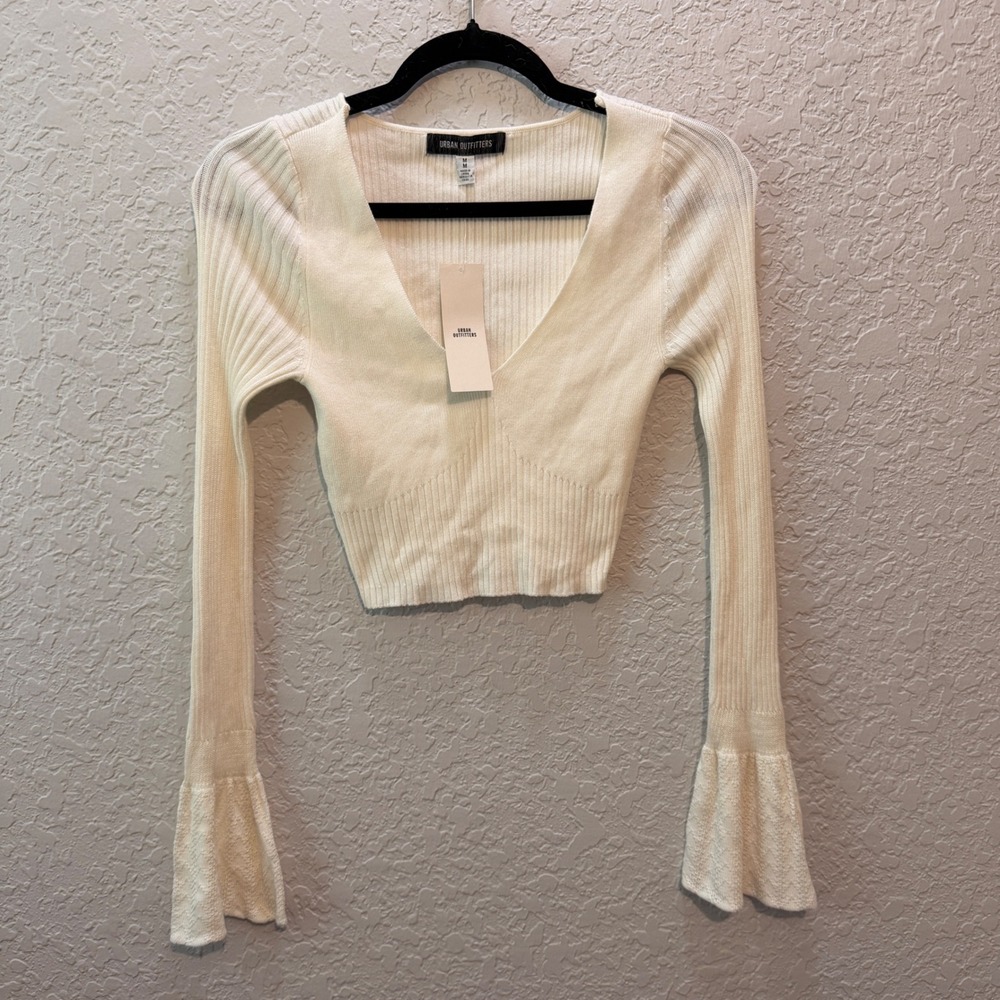 Urban Outfitters Ribbed Bell Sleeve Crop Top‎ Size M Ivory Boho Minimalist